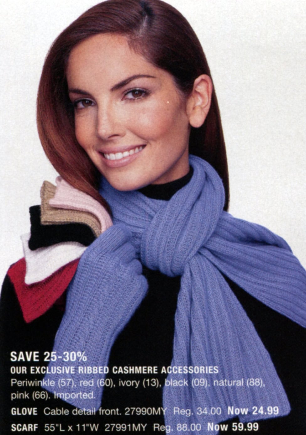 Eugenia Silva luciendo accesorios de cashmere exclusivos y elegantes.